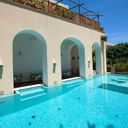 Hotell Sarah Capri