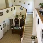 Отель Sarah
