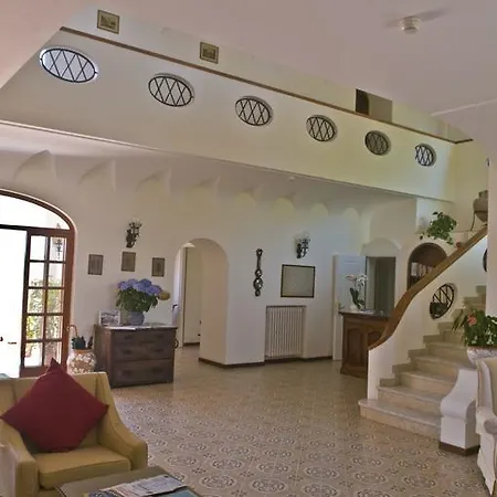 莎拉别墅酒店 4* 卡普里