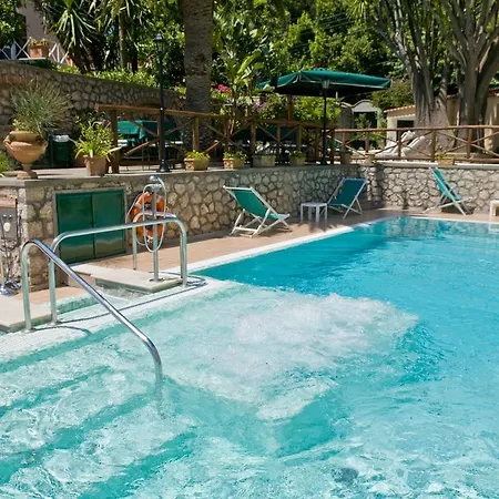 莎拉别墅酒店 4* 卡普里