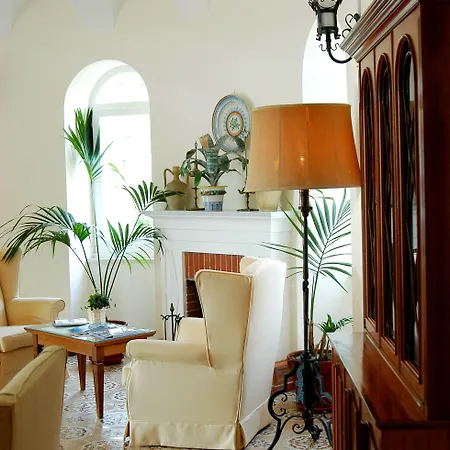 莎拉别墅酒店 4* 卡普里