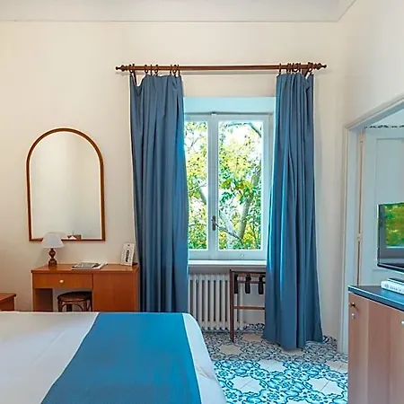 Hotell Sarah Capri